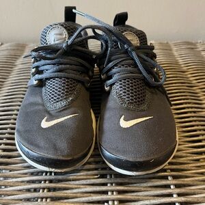 Boy’s Nike Presto - size 13